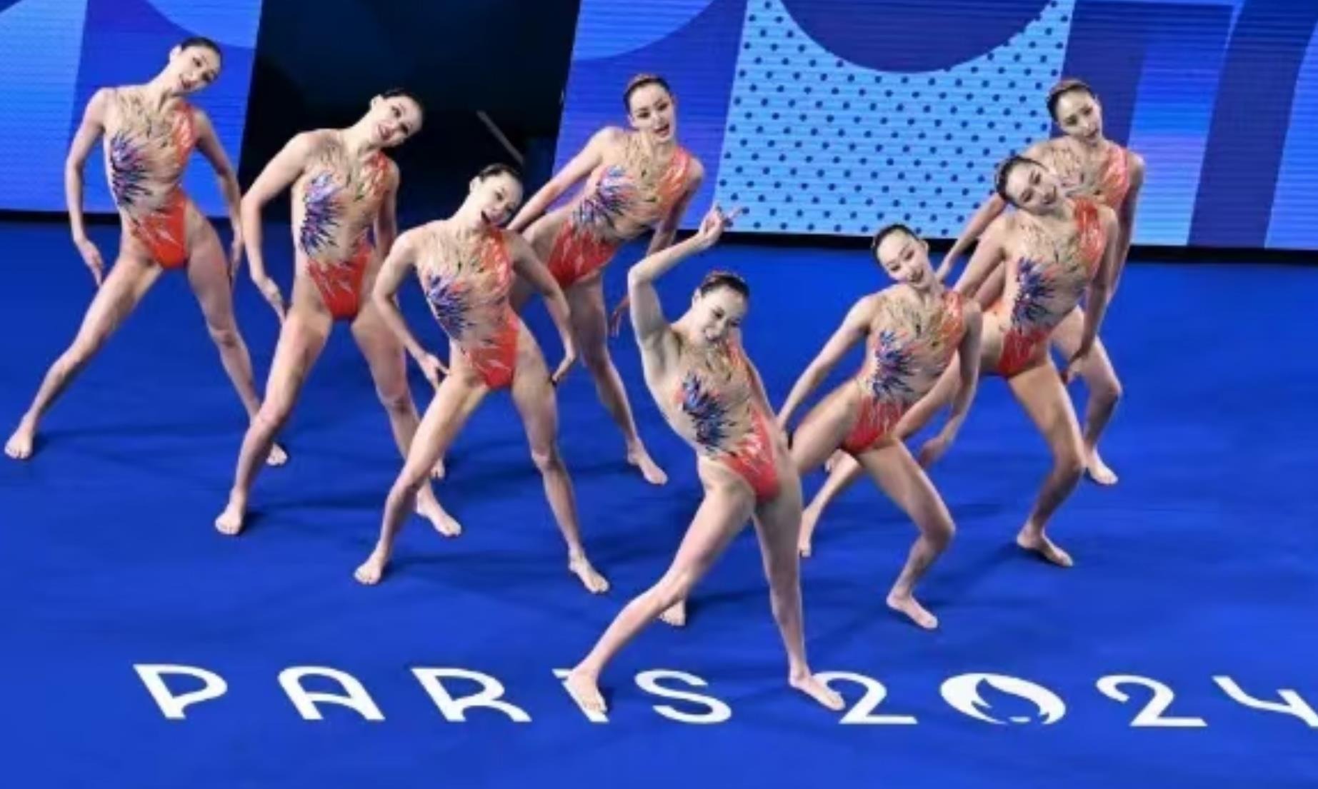 解析“百家乐与人生的跨界逻辑”：风险、收益与止损的终极探讨。（从百家乐看人生：风险、收益与止损的深度剖析）